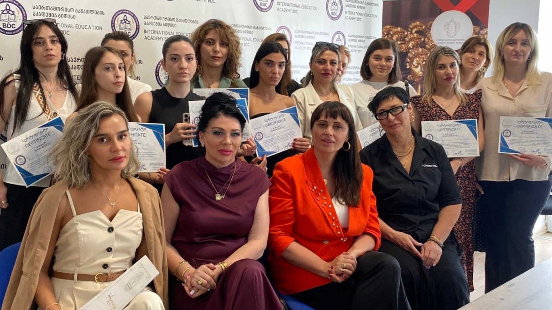 Read more about the article წარმატებით ჩატარდა ელიტური სემინარი კანის ზაფხულის მოვლის შესახებ